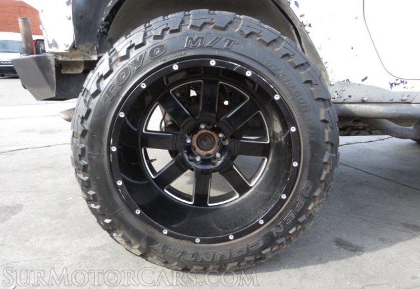 2011 Jeep Wrangler - Image 18