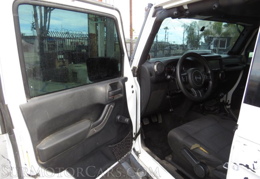 2011 Jeep Wrangler - Image 20