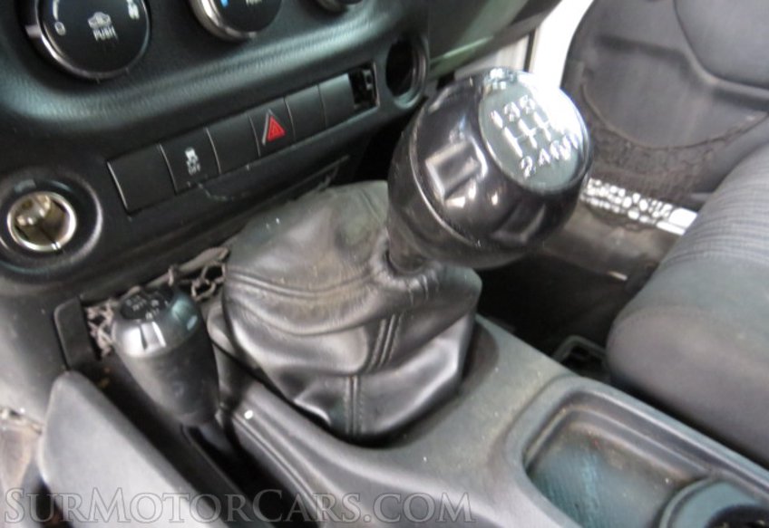 2011 Jeep Wrangler - Image 35