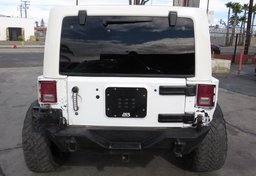 2011 Jeep Wrangler - Image 10
