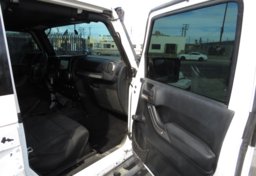 2011 Jeep Wrangler - Image 21