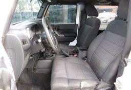 2011 Jeep Wrangler - Image 22