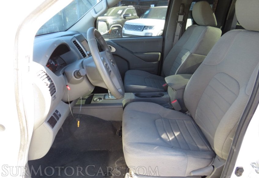 2021 Nissan Frontier - Image 23