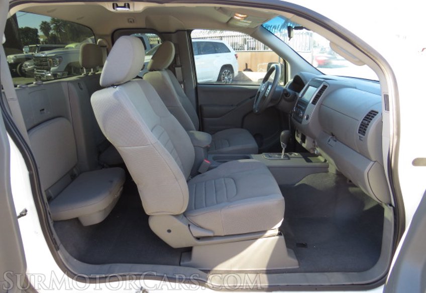 2021 Nissan Frontier - Image 43