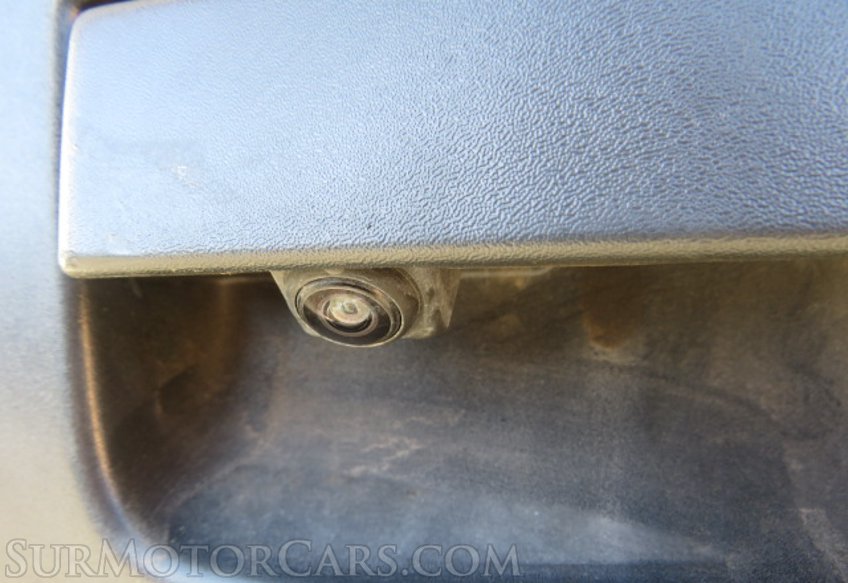 2021 Nissan Frontier - Image 12