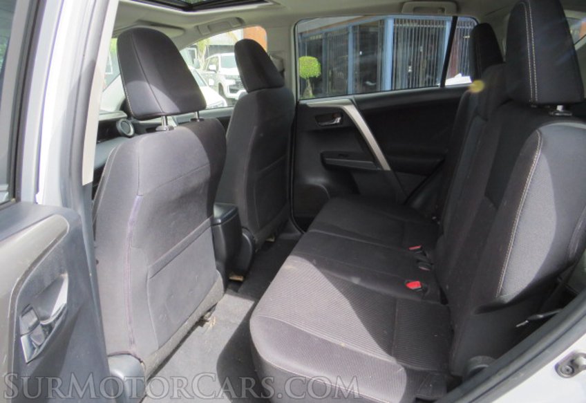 2014 Toyota RAV4 - Image 30