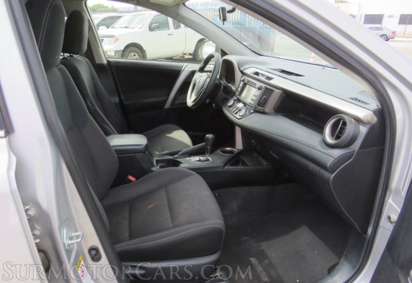 2014 Toyota RAV4 - Image 25