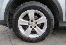 2014 Toyota RAV4 - Image 19