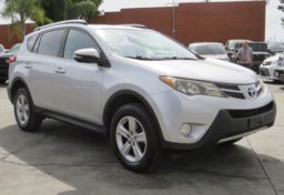 2014 Toyota RAV4 - Image 3