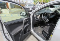 2014 Toyota RAV4 - Image 20