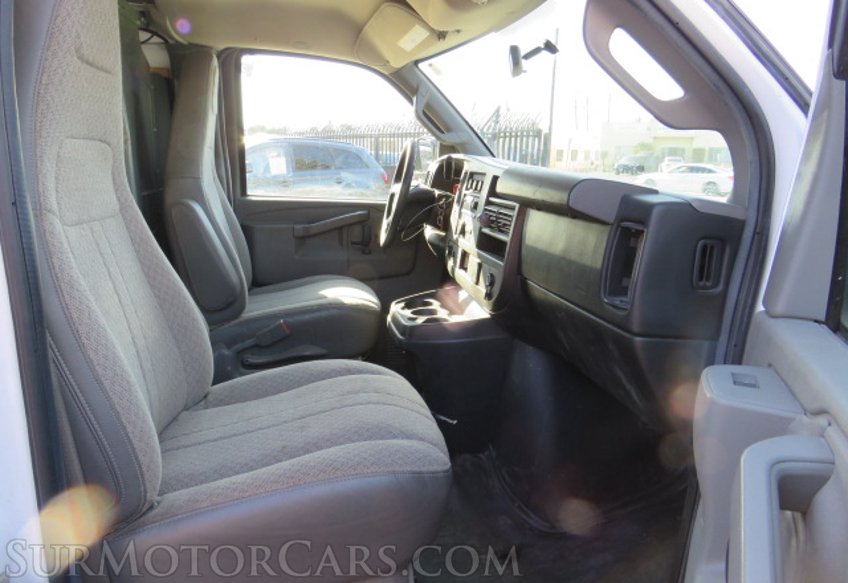 2016 GMC Savana Cargo Van - Image 21