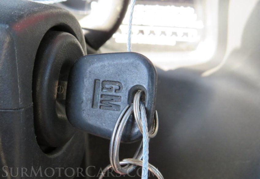 2016 GMC Savana Cargo Van - Image 32