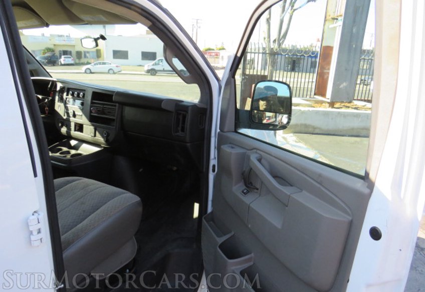 2016 GMC Savana Cargo Van - Image 19