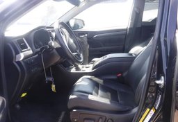 2018 Toyota Highlander - Image 3