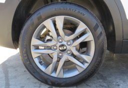 2021 Kia Seltos - Image 18