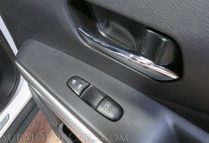 2020 Nissan Kicks - Image 35