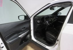 2020 Nissan Kicks - Image 17