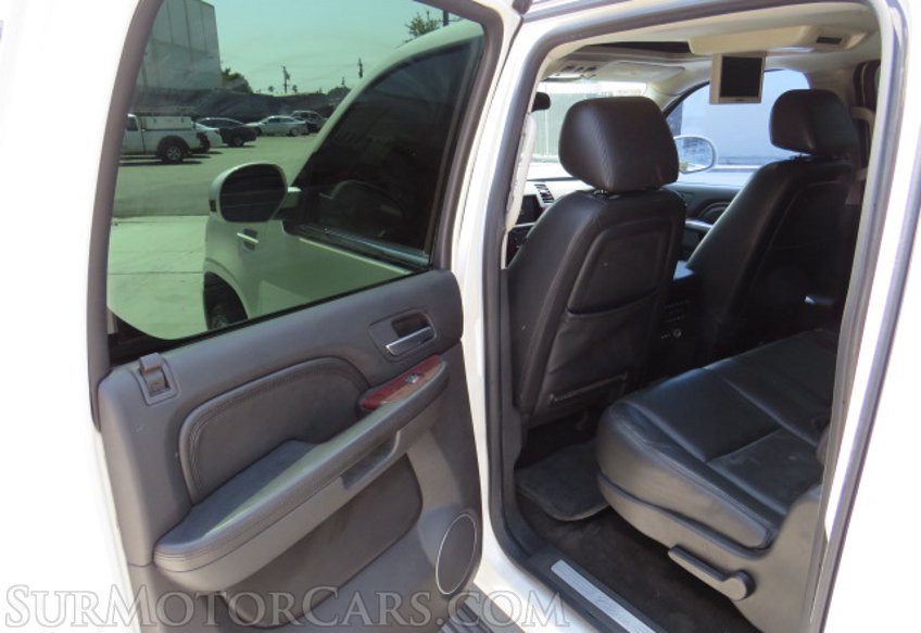 2012 Cadillac Escalade ESV - Image 28