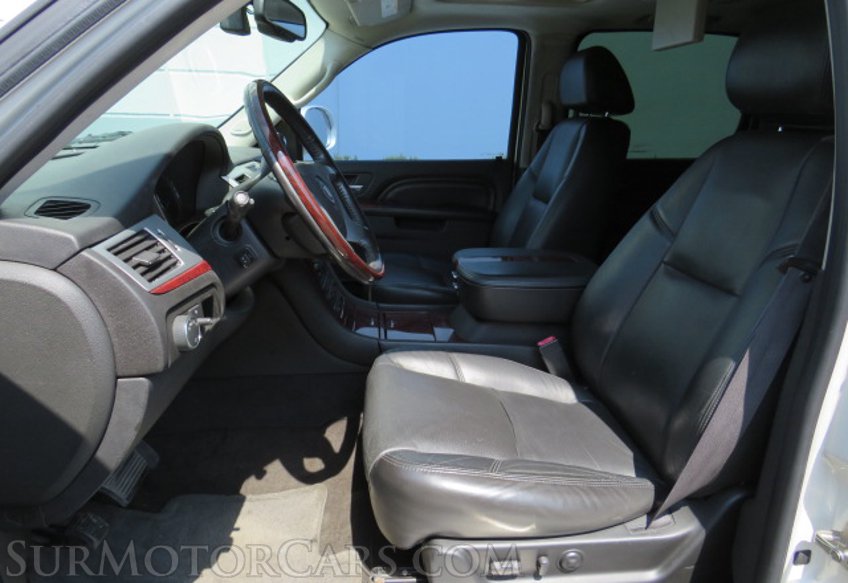 2012 Cadillac Escalade ESV - Image 30