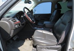 2012 Cadillac Escalade ESV - Image 32