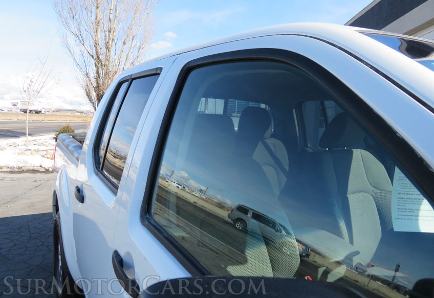 2019 Nissan Frontier - Image 13