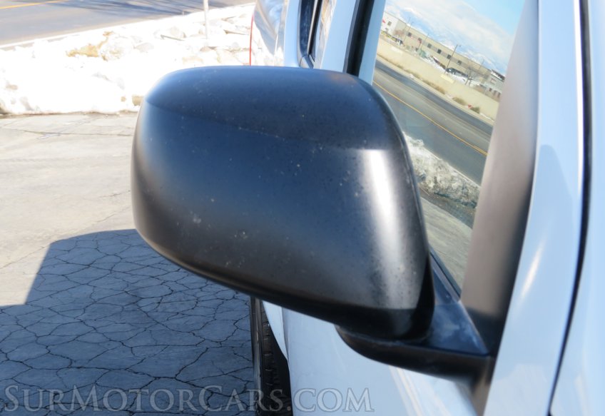 2019 Nissan Frontier - Image 15