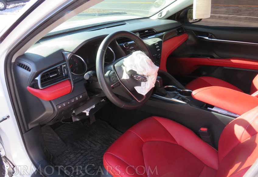 2020 Toyota Camry - Image 17