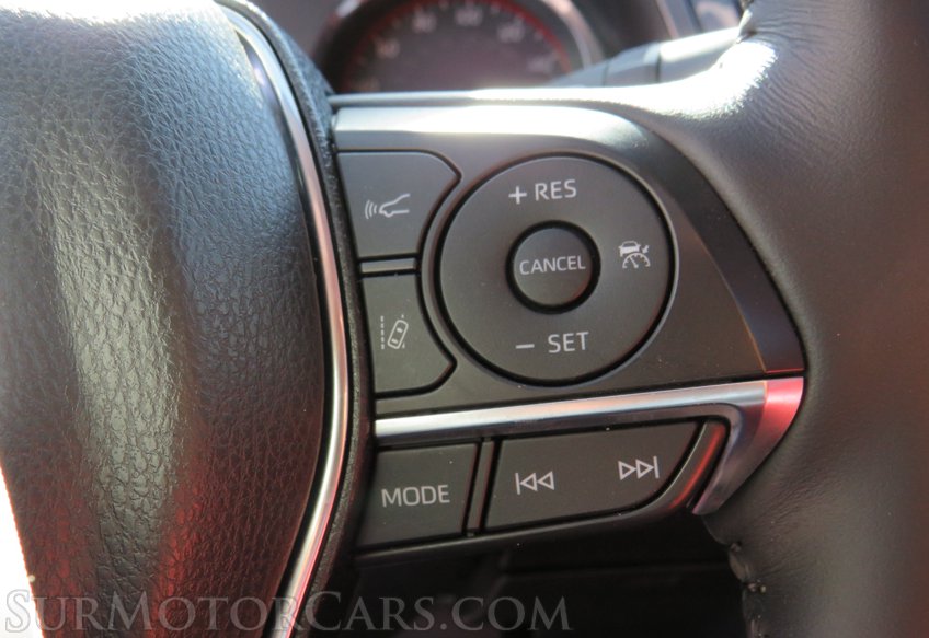 2020 Toyota Camry - Image 28