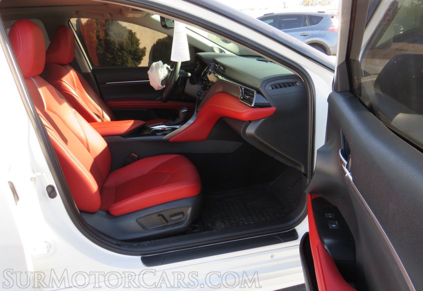 2020 Toyota Camry - Image 22