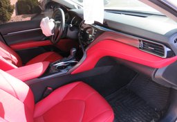 2020 Toyota Camry - Image 19