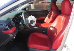 2020 Toyota Camry - Image 20