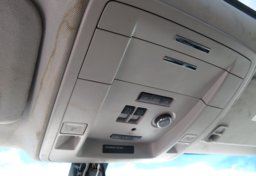 2018 Chevrolet Suburban - Image 35