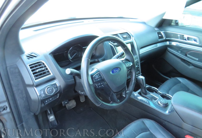 2016 Ford Explorer - Image 27