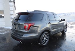 2016 Ford Explorer - Image 8