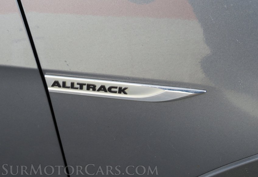 2017 Volkswagen Golf Alltrack - Image 25