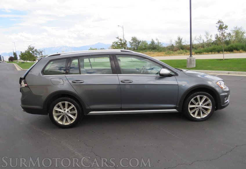 2017 Volkswagen Golf Alltrack - Image 11