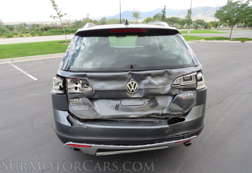 2017 Volkswagen Golf Alltrack - Image 14