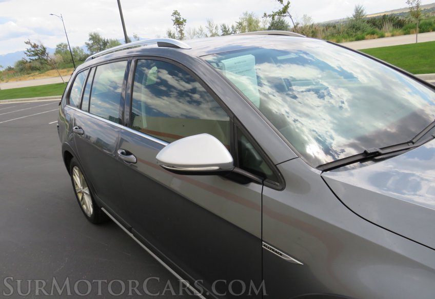 2017 Volkswagen Golf Alltrack - Image 22