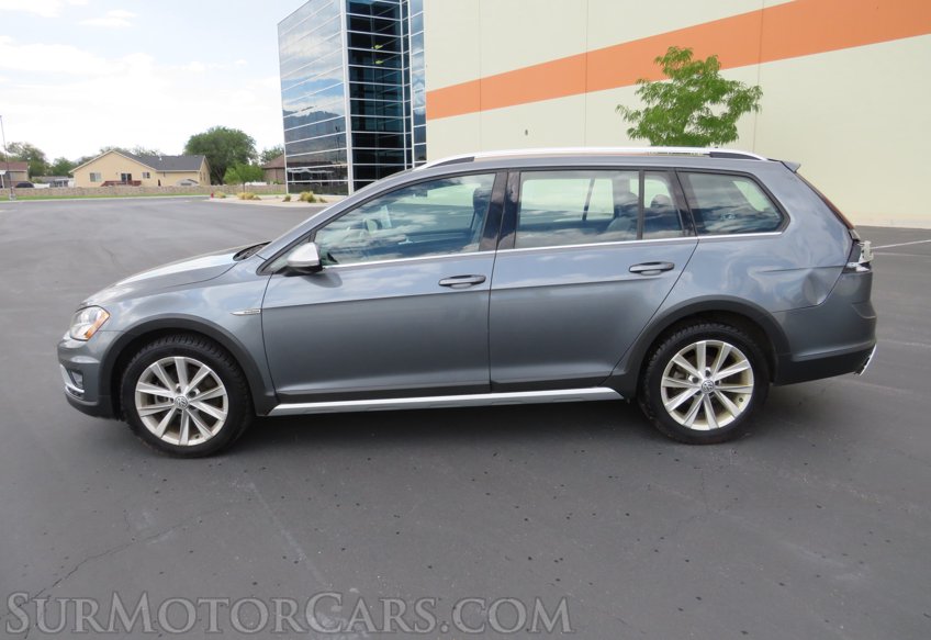 2017 Volkswagen Golf Alltrack - Image 10