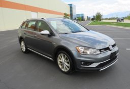 2017 Volkswagen Golf Alltrack - Image 3