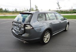 2017 Volkswagen Golf Alltrack - Image 7