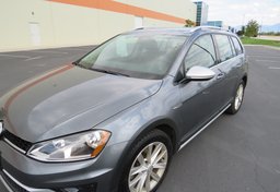 2017 Volkswagen Golf Alltrack - Image 17