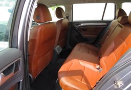 2017 Volkswagen Golf Alltrack - Image 31