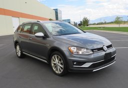 2017 Volkswagen Golf Alltrack - Image 5