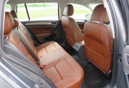 2017 Volkswagen Golf Alltrack - Image 33