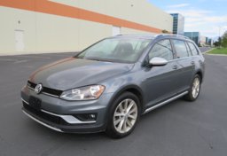 2017 Volkswagen Golf Alltrack - Image 4