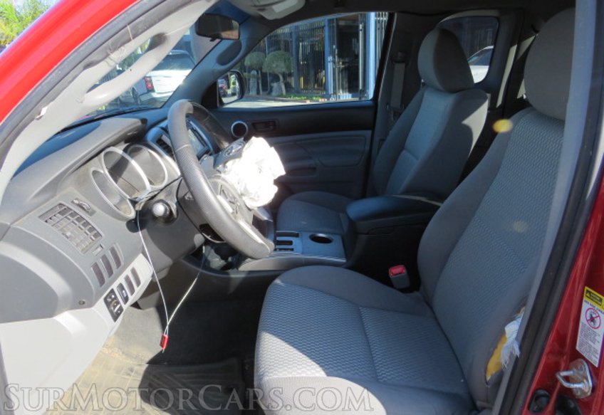 2015 Toyota Tacoma - Image 24