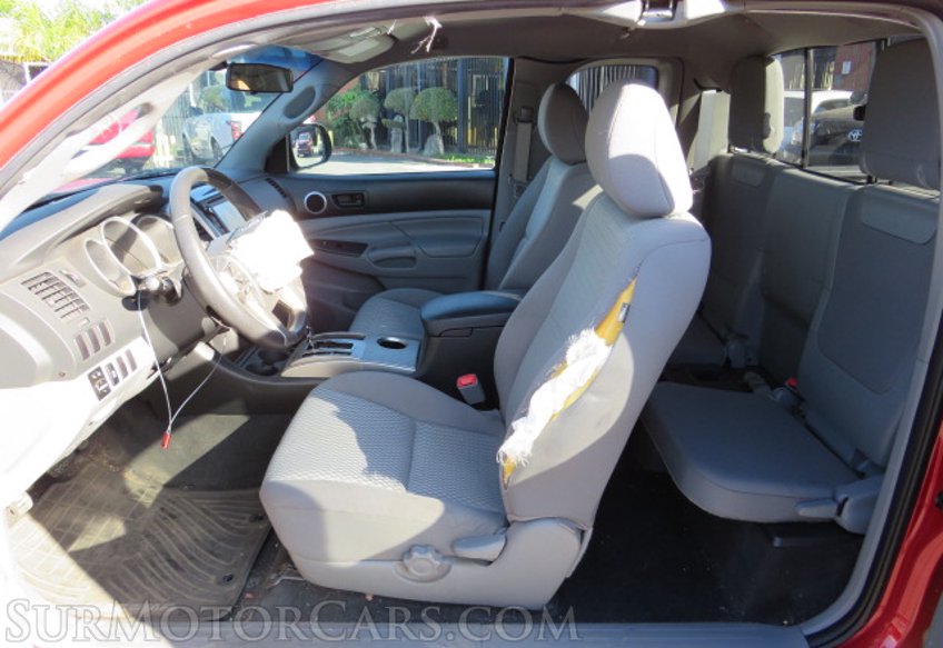 2015 Toyota Tacoma - Image 22