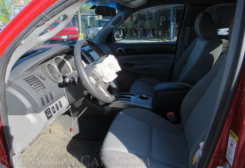 2015 Toyota Tacoma - Image 26