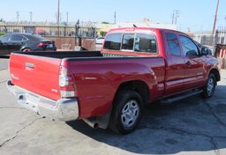 2015 Toyota Tacoma - Image 10